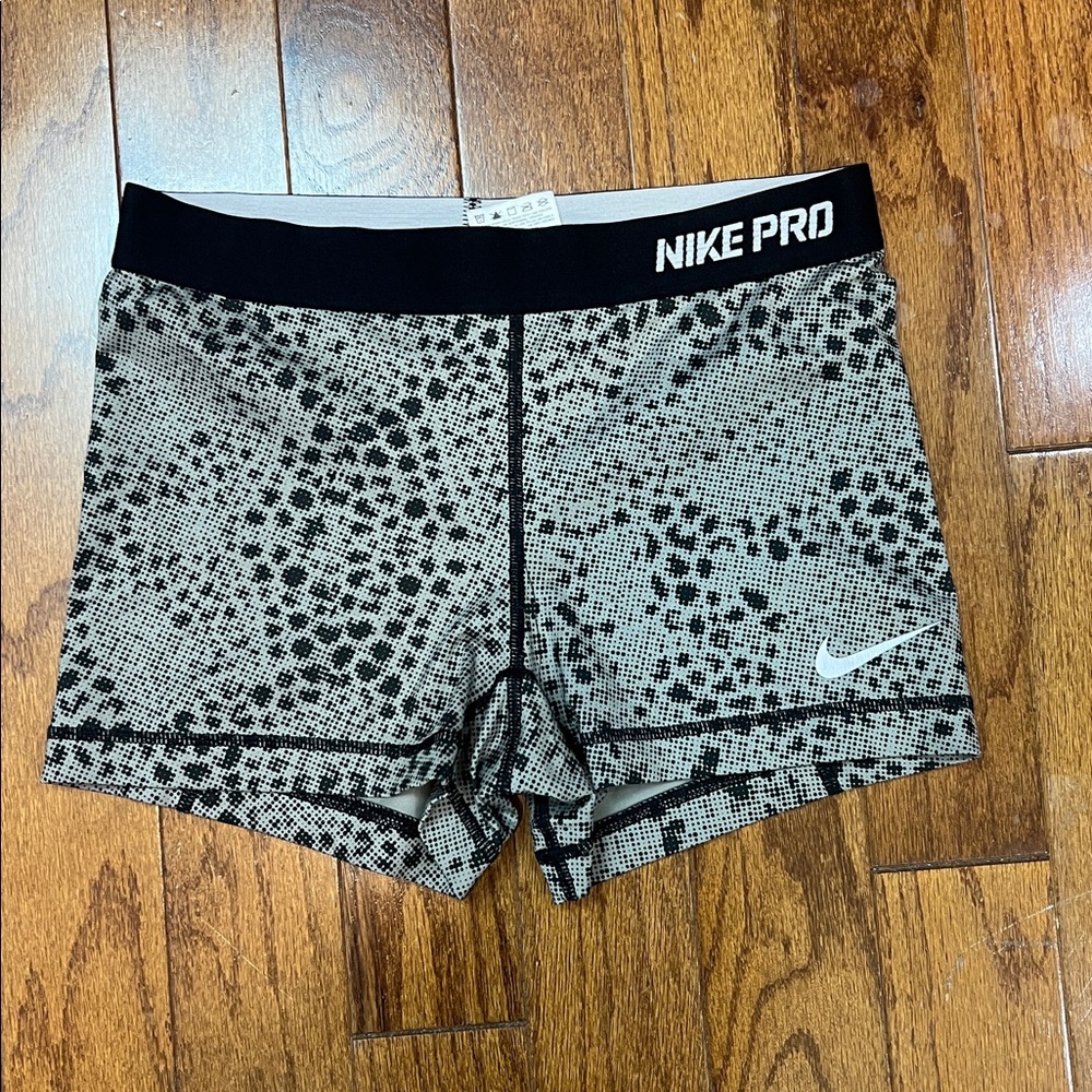 Nike Pro Medium Performance Athletic Activewear S… - image 1